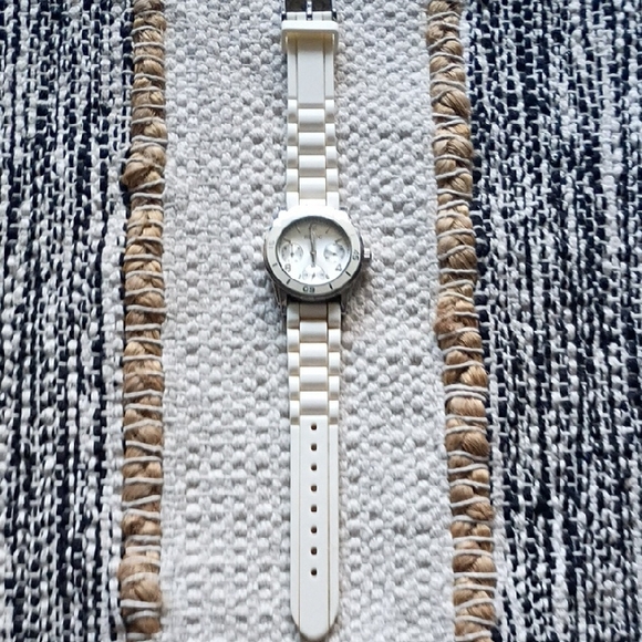 Relic Accessories - Relic Beautiful Stylish White Watch